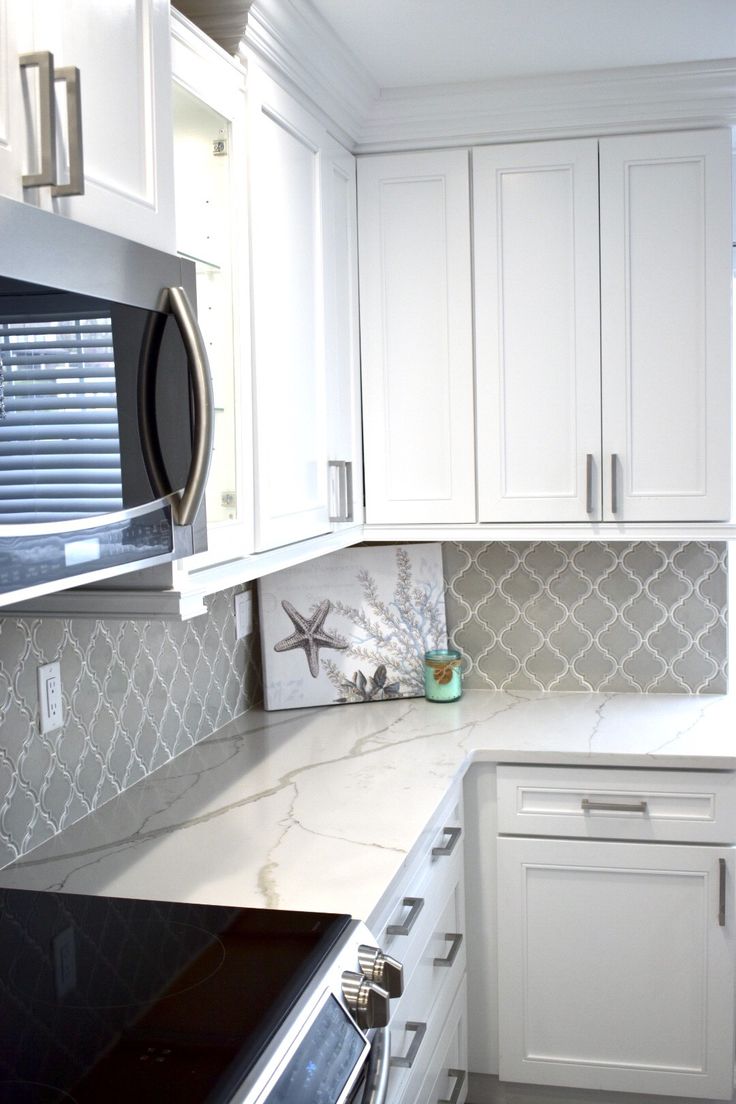 Stylish Kitchen Cabinets with Quartz Countertops - Upgrade Your Space Today | HOME CABINET EXPERT
