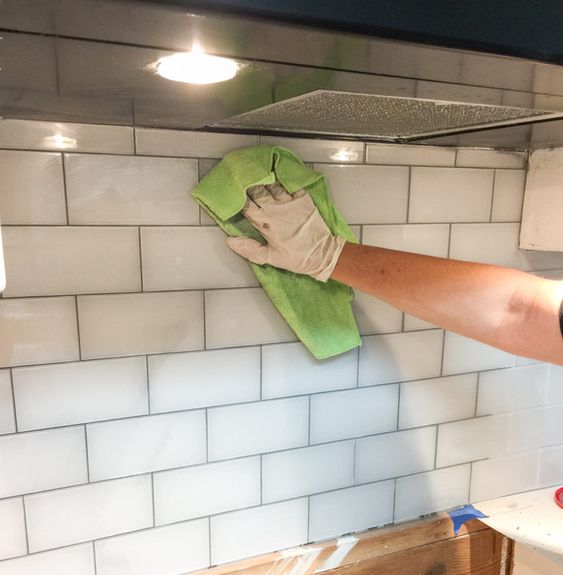 Finishing a Backsplash Under Kitchen Cabinets