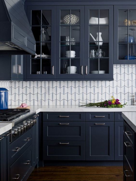 Dark Blue Kitchen Cabinets for a Timeless Look
