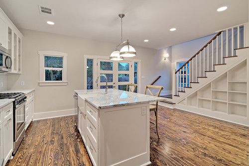 Stylish Color Combinations: Edgecomb Gray Walls with Cabinets in ...