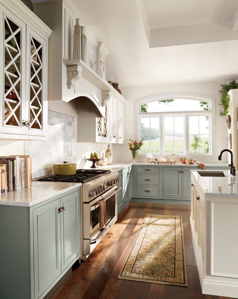 Two-Tone Kitchen Cabinets