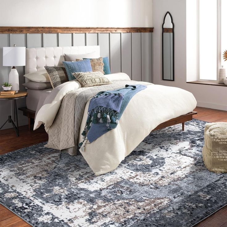 Best Rug Size for King-Sized Bed: Stylish 2023 Bedroom Decor | HOME ...