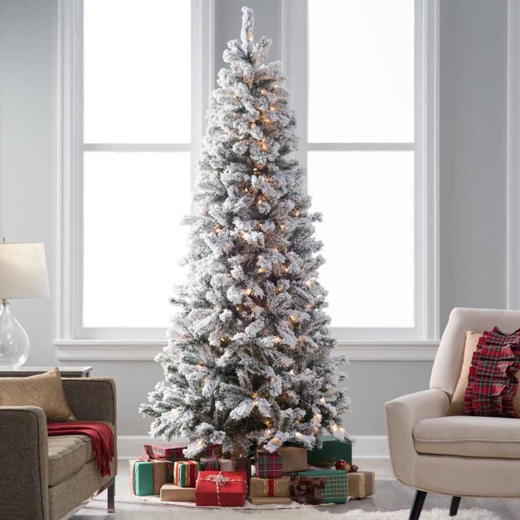 How can one achieve perfect Christmas tree fluffing in 2024? | HOME ...