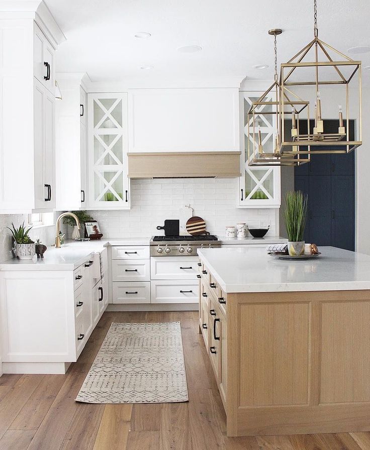 Contrasting Kitchen Island Colors